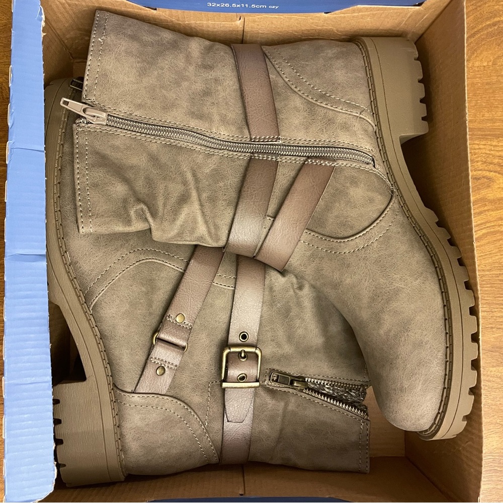 Rustic Taupe Round Toe Leather Boots- NIB